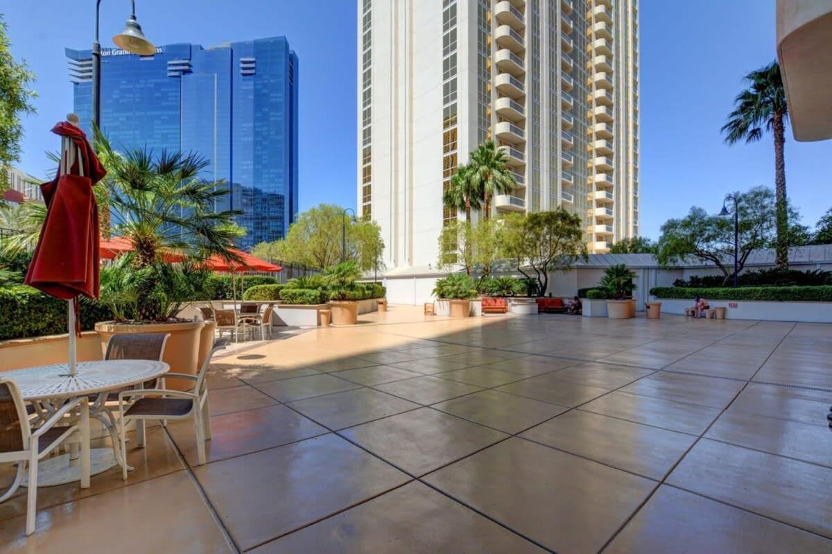 Mgm Signature-10-714 1Br Balcony Suite Accessible لاس فيغاس المظهر الخارجي الصورة